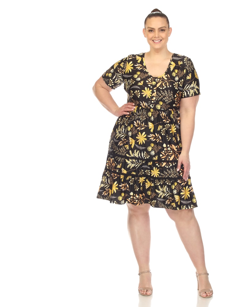 Front of a model wearing a size 3X White Mark Floral Short Sleeve Knee Length Dress in Black by White Mark. | dia_product_style_image_id:291998
